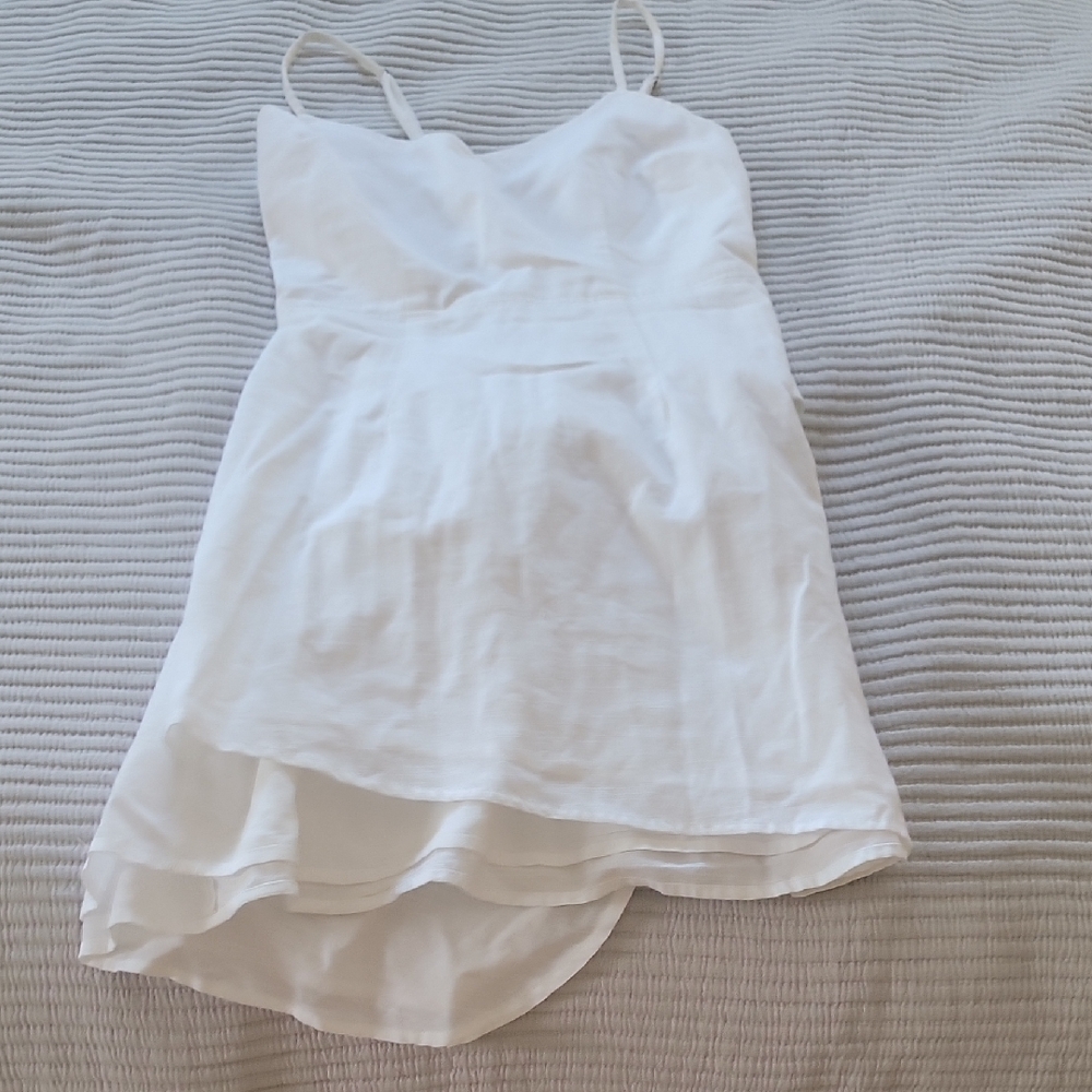White Sleeveless Dress